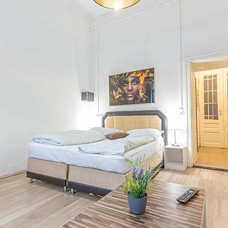Chic Apartment- Suitable For Longstays Near Matzleinsforferplatz Viena Exterior foto