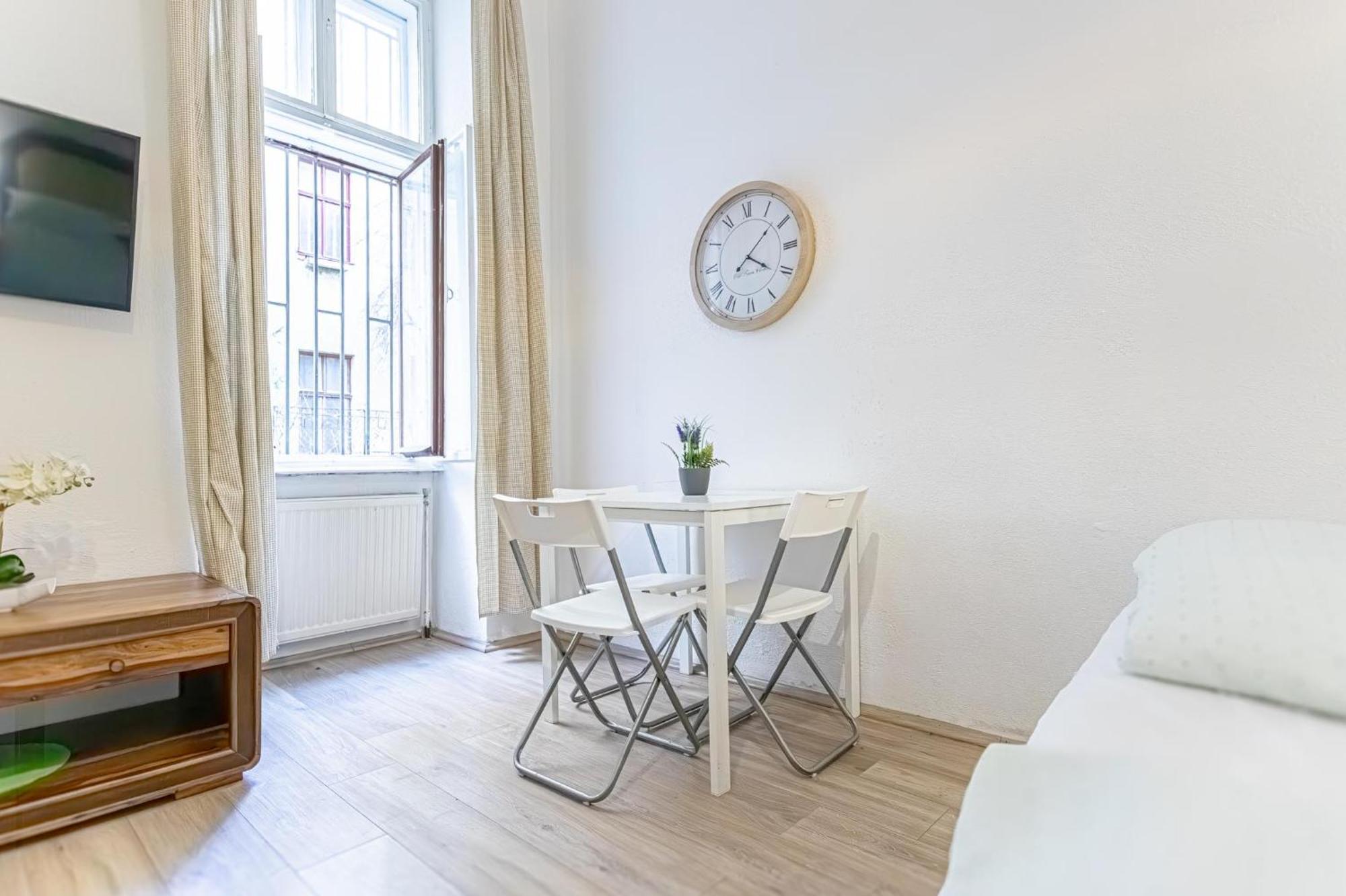 Chic Apartment- Suitable For Longstays Near Matzleinsforferplatz Viena Exterior foto