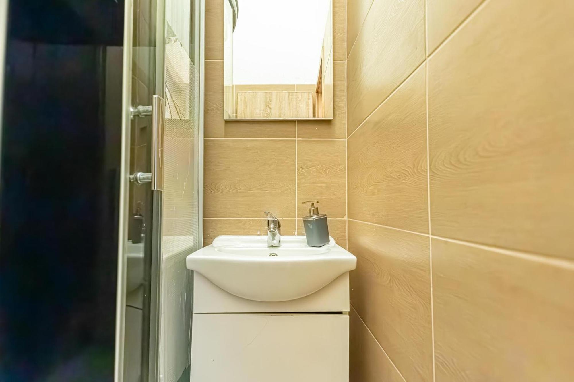 Chic Apartment- Suitable For Longstays Near Matzleinsforferplatz Viena Exterior foto